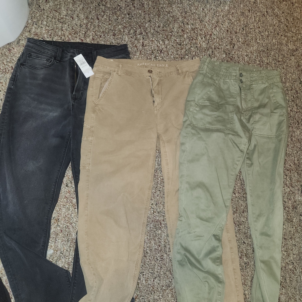 American Eagle Outfitters Women's Straight Leg Jeans - Black, Tan, Green